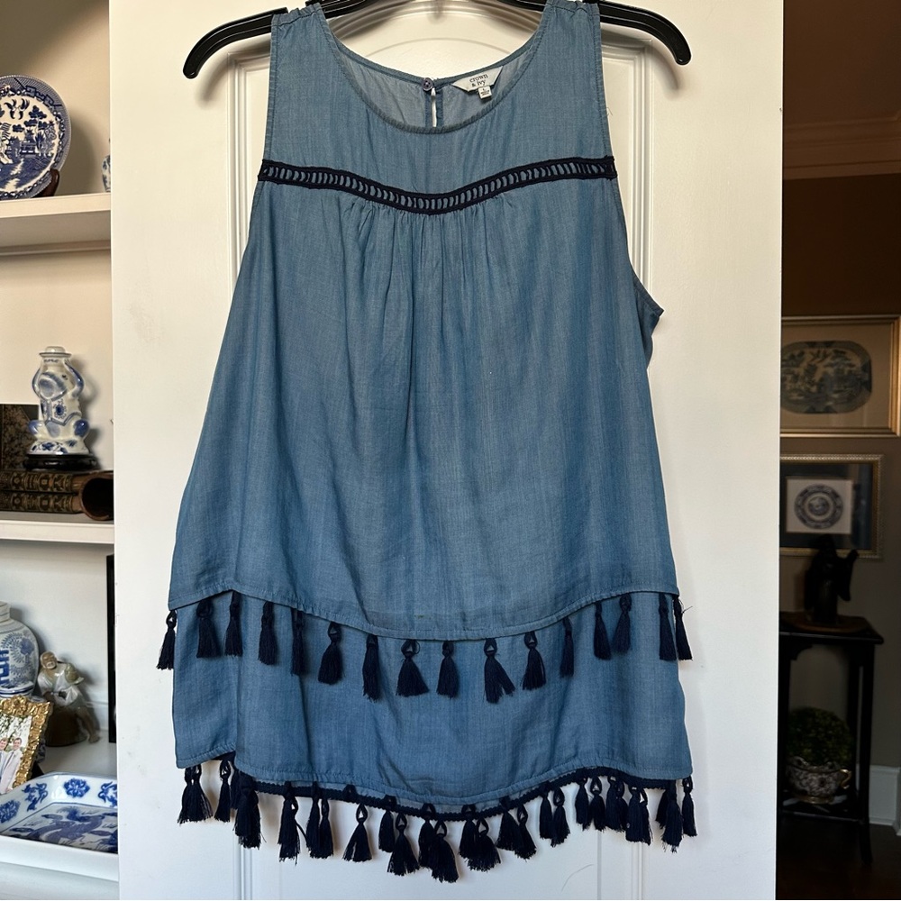 crown & ivy Light Blue Tassel Tank with Navy Trim